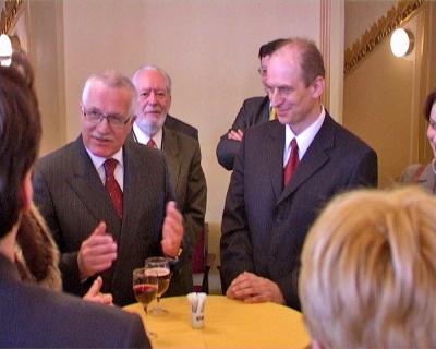 28.4.2004 esko-nmeck konference - primtor msta Petr Gandalovi,  prezident Vclav Klaus